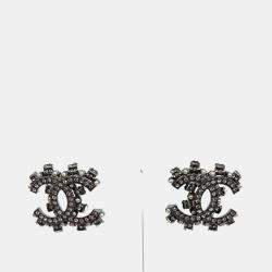 Pre Owned أقراط شانيل مزينة بشعار العلامة التجارية