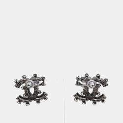 Pre Owned أقراط شانيل مزينة بشعار العلامة التجارية