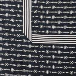 مملوكة مسبقًا Chanel silk scarf