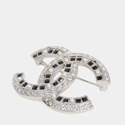 Pre Owned Chanel logo brooch