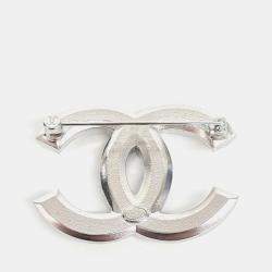 Pre Owned Chanel logo brooch