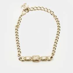 Pre Owned قلادة شانيل CC بكريستال بلون ذهبي