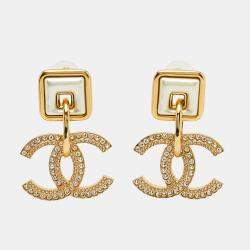 مملوكة مسبقًا Chanel CC Resin Crystals Gold Tone Earrings