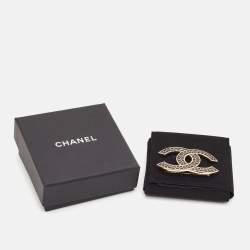 Pre Owned دبوس بروش شانيل CC مرصع بحجارة الراين بلون ذهبي