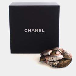 مملوكة مسبقًا Chanel Camellia Brooch