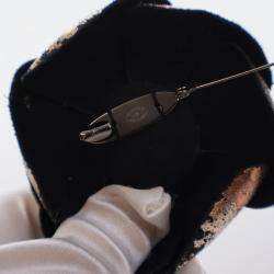 مملوكة مسبقًا Chanel Camellia Brooch