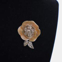 مملوكة مسبقًا Chanel Vintage Camelia Crystal Brooch