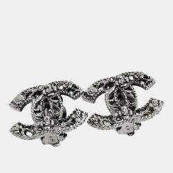 Pre Owned أقراط شانيل شعار فضية اللون