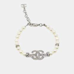Pre Owned Chanel logo pearl bracelet