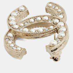 مملوكة مسبقًا بروش شعار شانيل