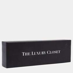 مملوكة مسبقًا قلادة شانيل متعددة الطبقات ذات لآلئ صناعية متعددة الألوان بلمسة ذهبية وشعار سي سي تصميم طويل