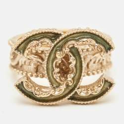 Pre Owned خاتم كوكتيل شانيل CC مينا أخضر ذهبي اللون مقاس ٥١