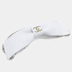 Pre Owned Chanel Leather White Hairpin