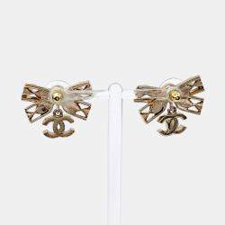 Pre Owned Chanel Metal ribbon logo earrings