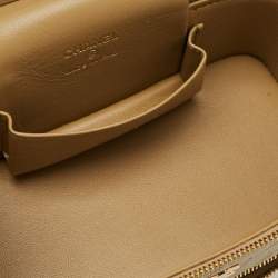 مملوكة مسبقًا حقيبة شانيل بيج بسلسلة كافيار جلدي مبطن