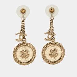 مملوكة مسبقًا Chanel CC Gold Tone Earrings