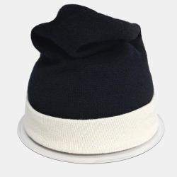 مملوكة مسبقًا قبعة شانييل كشمير أسود/أبيض