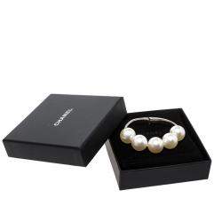 Pre Owned Chanel CC Faux Pearl Silver Tone Bracelet 