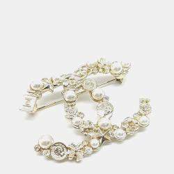 Pre Owned Chanel Metal pearl logo brooch