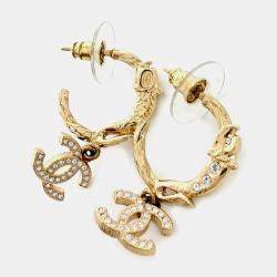 Pre Owned Chanel Gold Tone Earrings