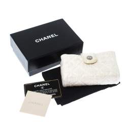Pre Owned Chanel White Quilted Coated Tweed iPhone Pouch