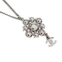 مملوكة مسبقًا طقم قلادة وأقراط شانيل حلقة كريستال زهور سي سي