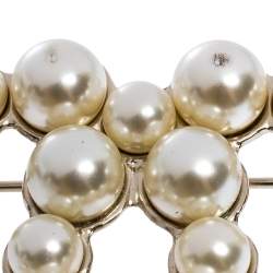 مملوكة مسبقًا بروش شانيل CC لؤلؤ صناعي ذهبي اللون