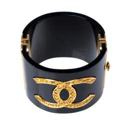 مملوكة مسبقًا سوار شانيل أسورة عريضة سي سي ريزن أسود و معدن ذهبي اللون 17.5 سم