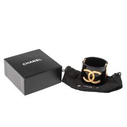 مملوكة مسبقًا سوار شانيل أسورة عريضة سي سي ريزن أسود و معدن ذهبي اللون 17.5 سم