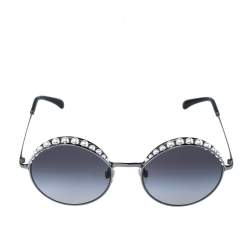 مملوكة مسبقًا Chanel Pearl Embellished/Grey Gradient 4234H Round Sunglasses