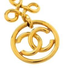 مملوكة مسبقًا قلادة شانيل دلاية طويلة سي سي فينتدج مطلي ذهب 