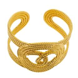 مملوكة مسبقًا Chanel Vintage Gold Tone Open Cuff Bracelet