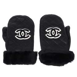 Pre Owned Chanel Black Quilted Leather CC Snow Gloves