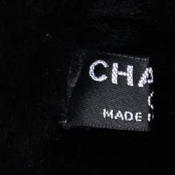 Pre Owned Chanel Black Quilted Leather CC Snow Gloves