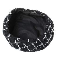 Pre Owned Chanel Monochrome Tweed Beret Hat S