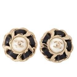 CHANEL - Vintage 1970s Faux Pearl Medallion CC 'CHANEL' Clip-On Earrings