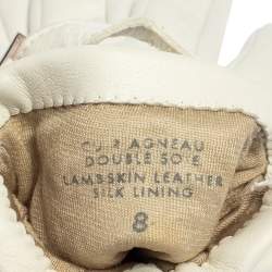 Pre Owned Chanel White Quilted Strap Gloves 