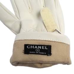 Pre Owned Chanel White Quilted Strap Gloves 