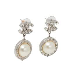 مملوكة مسبقًا Chanel CC Baguette Crystal Faux Pearl Silver Tone Drop Earrings