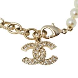 Pre Owned Chanel Cream Faux Pearl & Crystal CC Charm Gold Tone Bracelet
