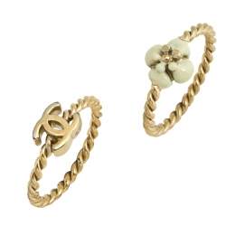 Pre Owned طقم 2 خاتم شانيل كاميليا و CC  معدن ذهبي اللون مقاس 52