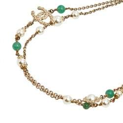 Pre Owned قلادة شانيل لؤلؤ ومعدن ذهبي اللون فاتح طبقات