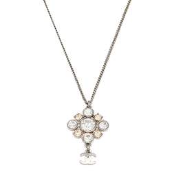 Pre Owned قلادة شانيل CC كريستال بمعدن فضي اللون 