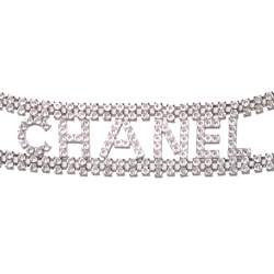 مملوكة مسبقًا Chanel Silver Tone Crystal Logo Chain Belt
