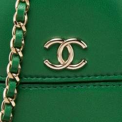 Pre Owned Chanel Green Leather CC Glasses Case with Chain