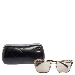 Pre Owned نظارة شمسية شانيل كات أي مزخرف لؤلؤ 4235H  لون ذهبي/ هافانا بني