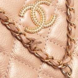 Pre Owned Chanel Metallic Beige Quilted Leather Crossbody Phone Holder