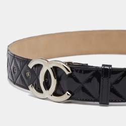 مملوكة مسبقًا Chanel Black Quilted Patent Leather CC Buckle Belt 90cm