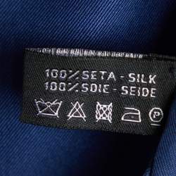 مملوكة مسبقًا Chanel Blue Printed Silk Square Scarf 
