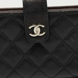 Pre Owned Chanel Black Quilted Leather CC Phone Pouch